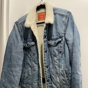 Levi’s Sherpa Trucker Jacket M Large